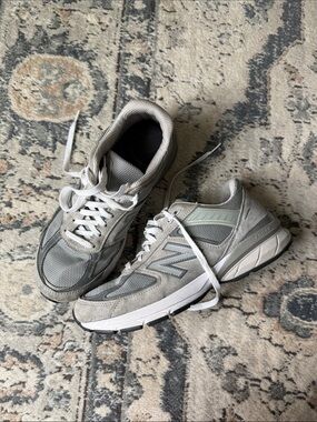 New Balance 990 sneakers in a women's size 11